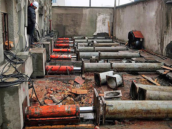 ͬ������ǧ�ﶥʩ��